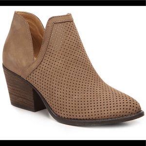 Steve Madden Amerisa Taupe Booties